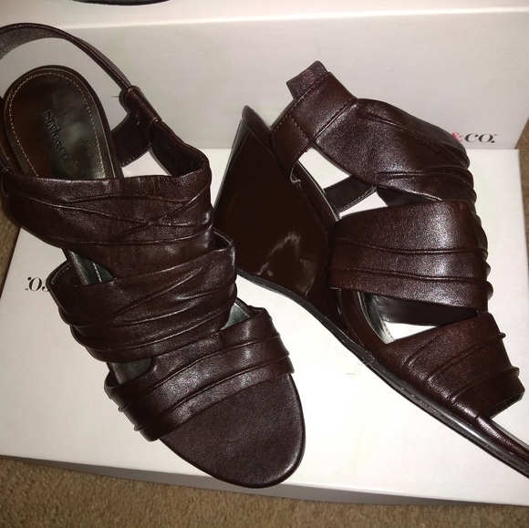 Shoes - Picture 3 of 4